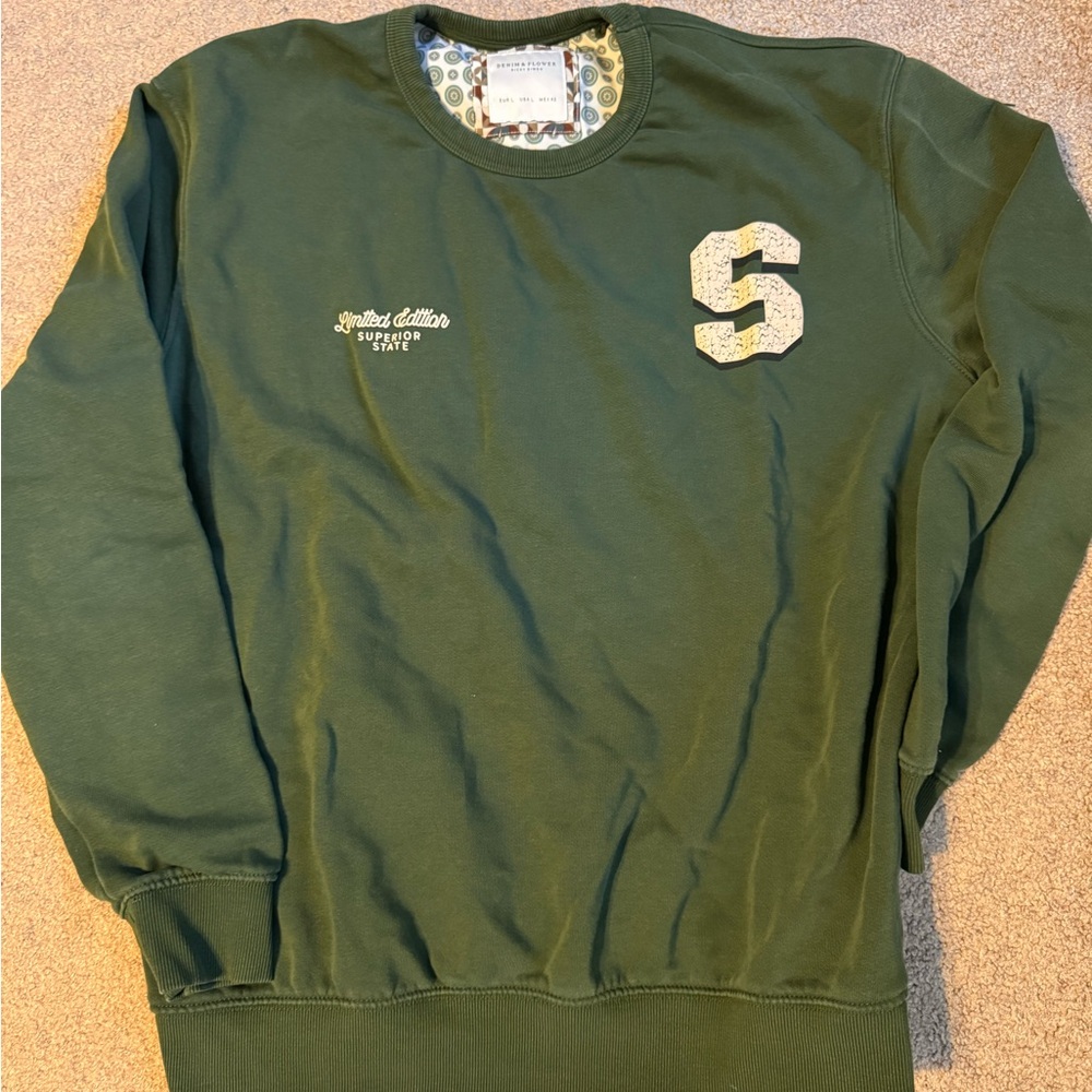 Denim & Flower RICKY SINGH green Crewneck Sweatshirt, size large